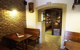 Pension U Vsech Certu Jičín 3*